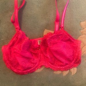 b. tempted Lace Unlined Bra